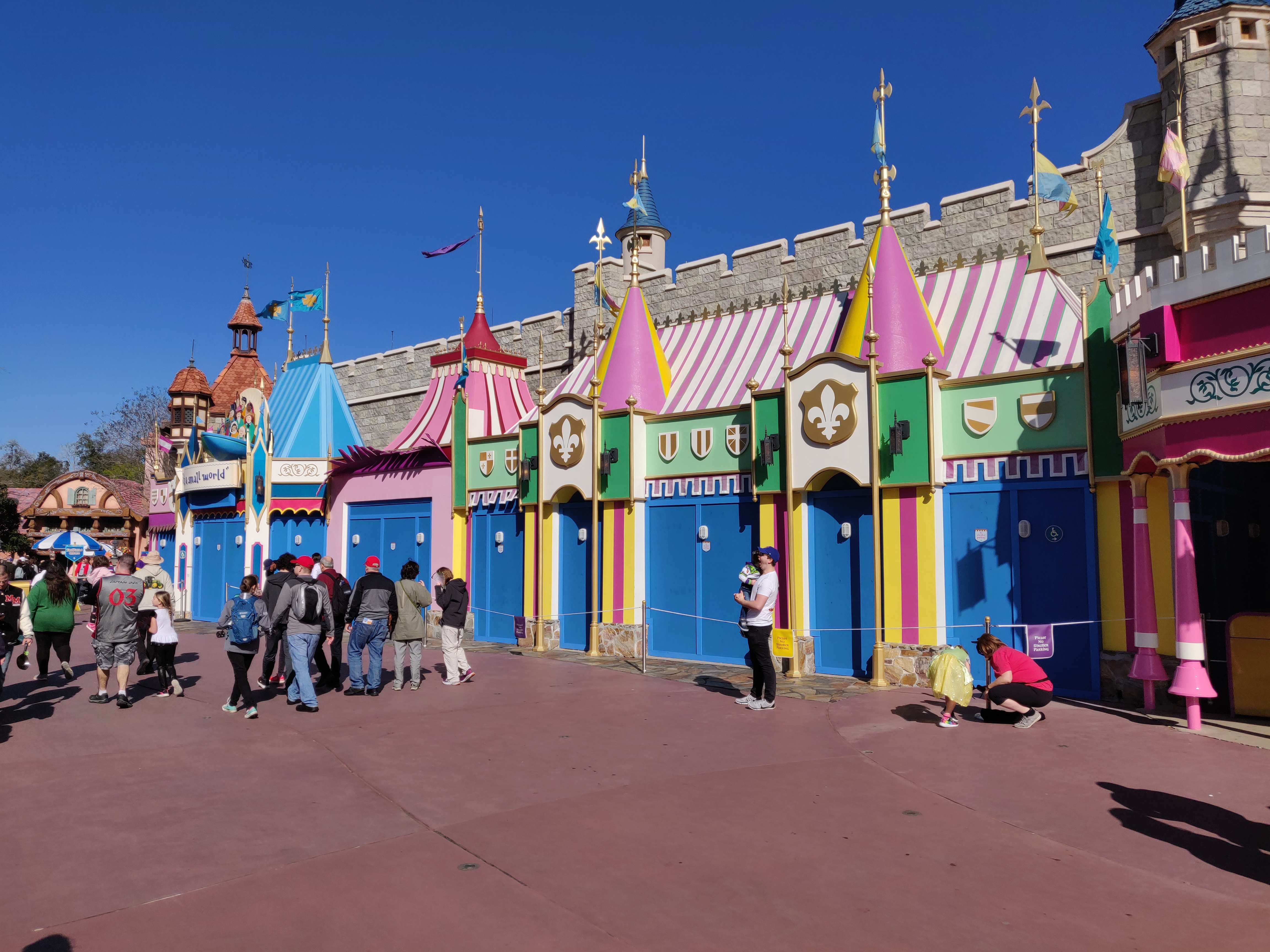 it's a small world Queue Refurbishment