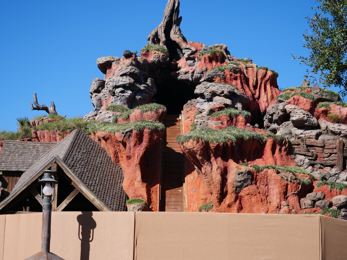Splash Mountain Refurbishment