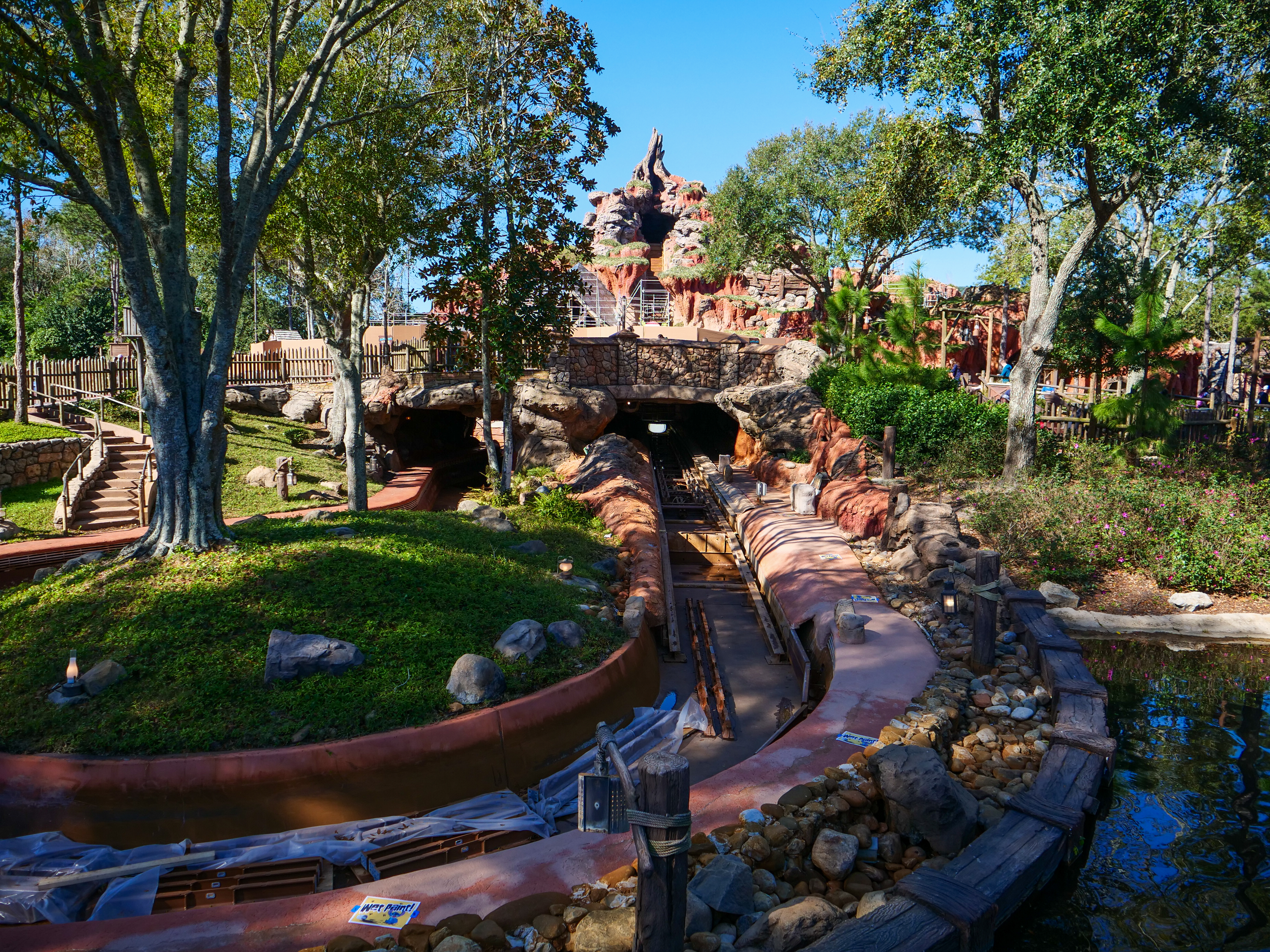 Splash Mountain Refurbishment