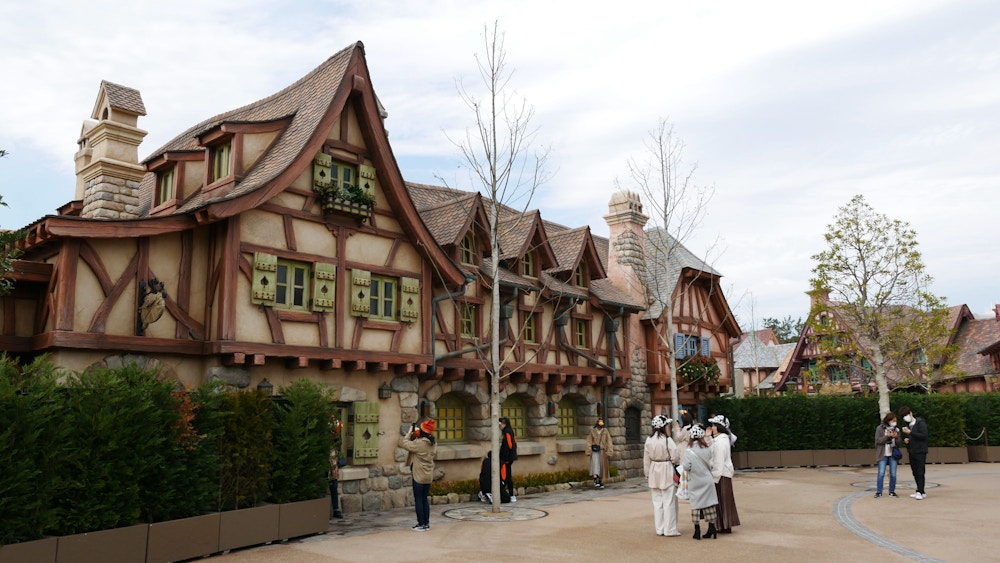 TDL NewFantasyland022220 12.jpeg?auto=compress%2Cformat&fit=scale&h=563&ixlib=php 1.2