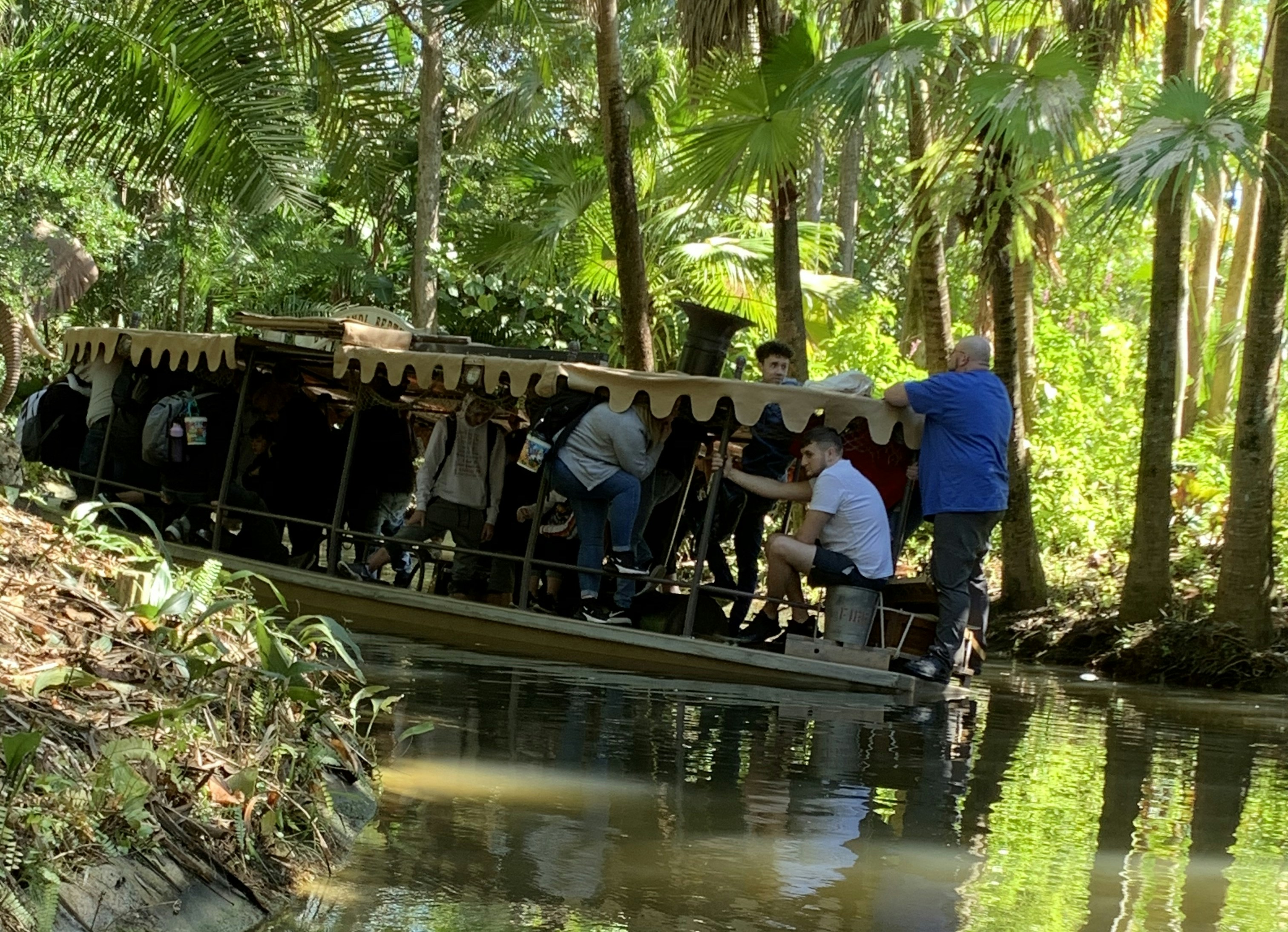 disney world jungle cruise boat sinks