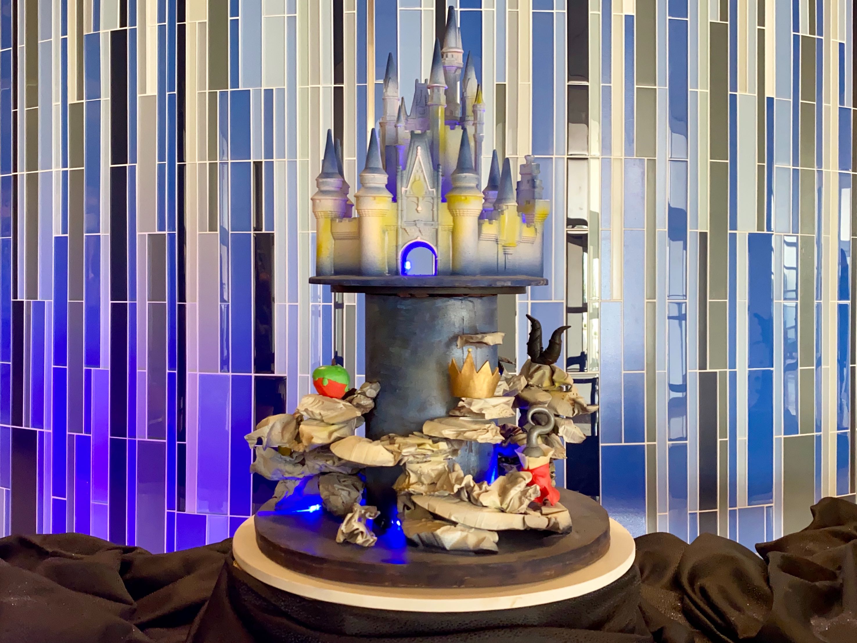 villaintines day display contemporary 2020