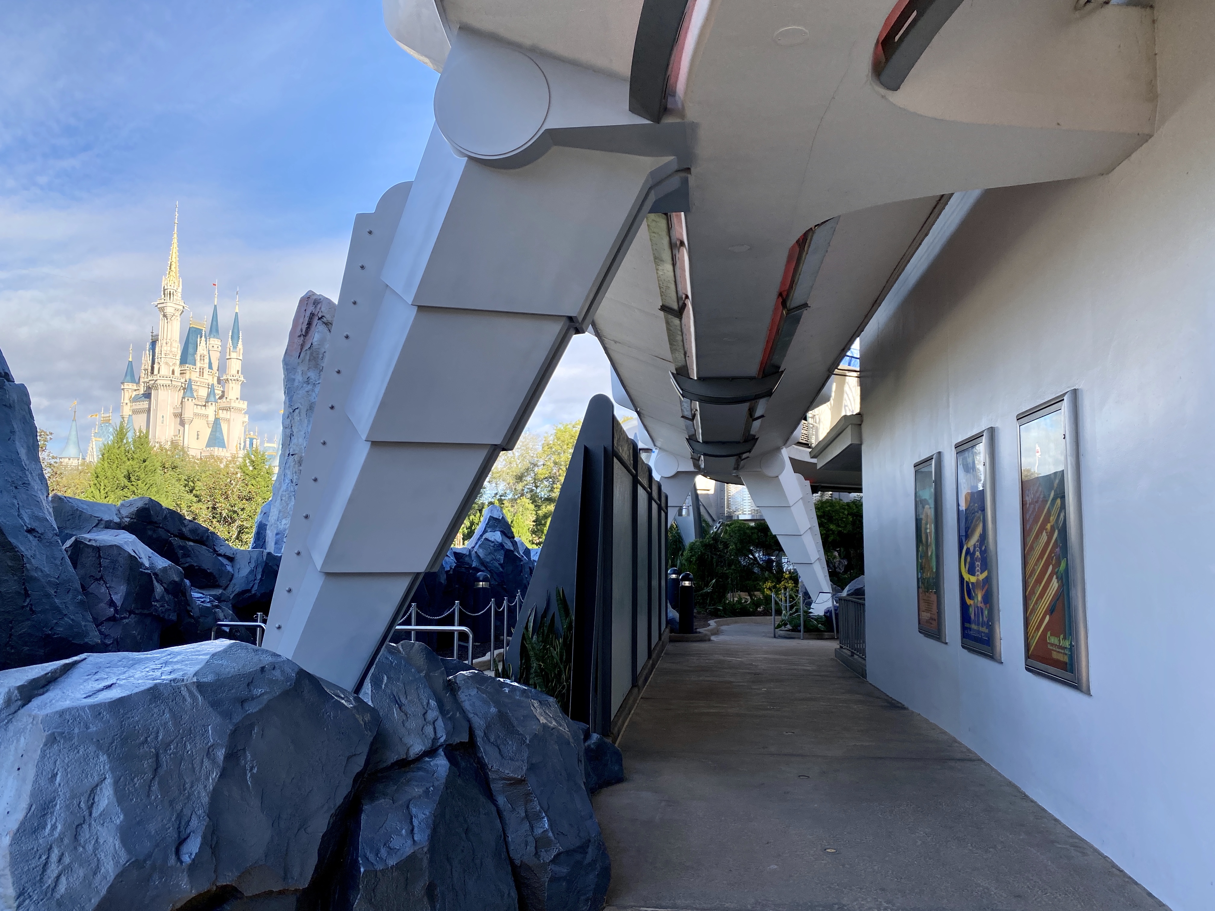 PeopleMover leg paint