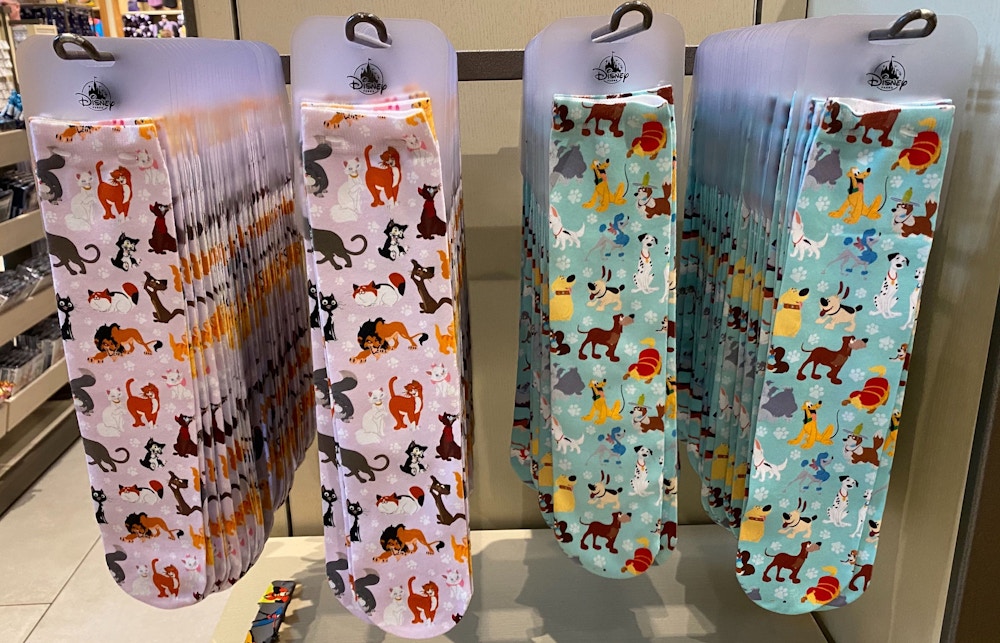 disney-dogs-cats-socks-disneyland-02-23-2020-4.jpg