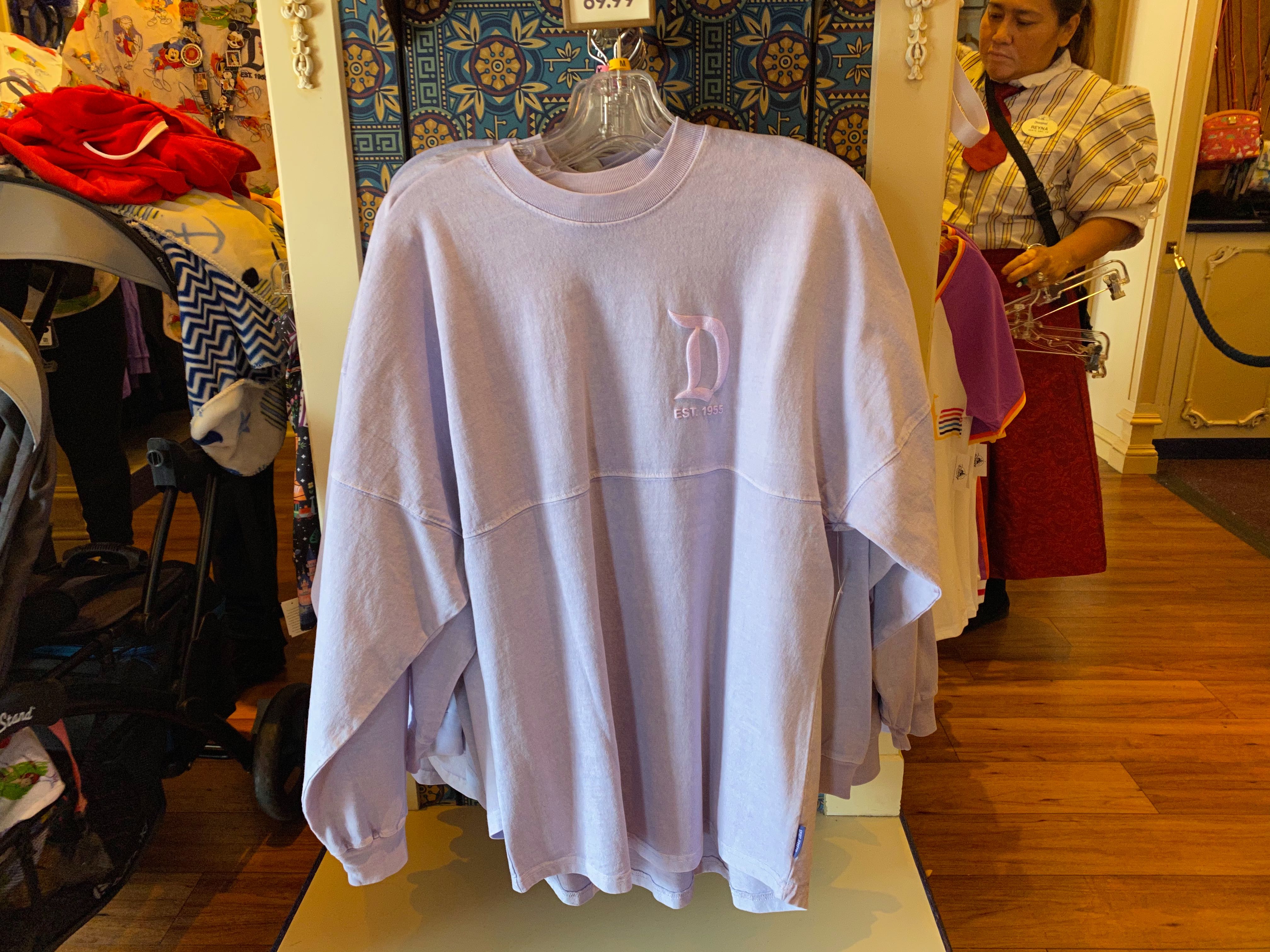 disneyland-spirit-jersey-lavender-balloon-02-23-2020-4.jpg