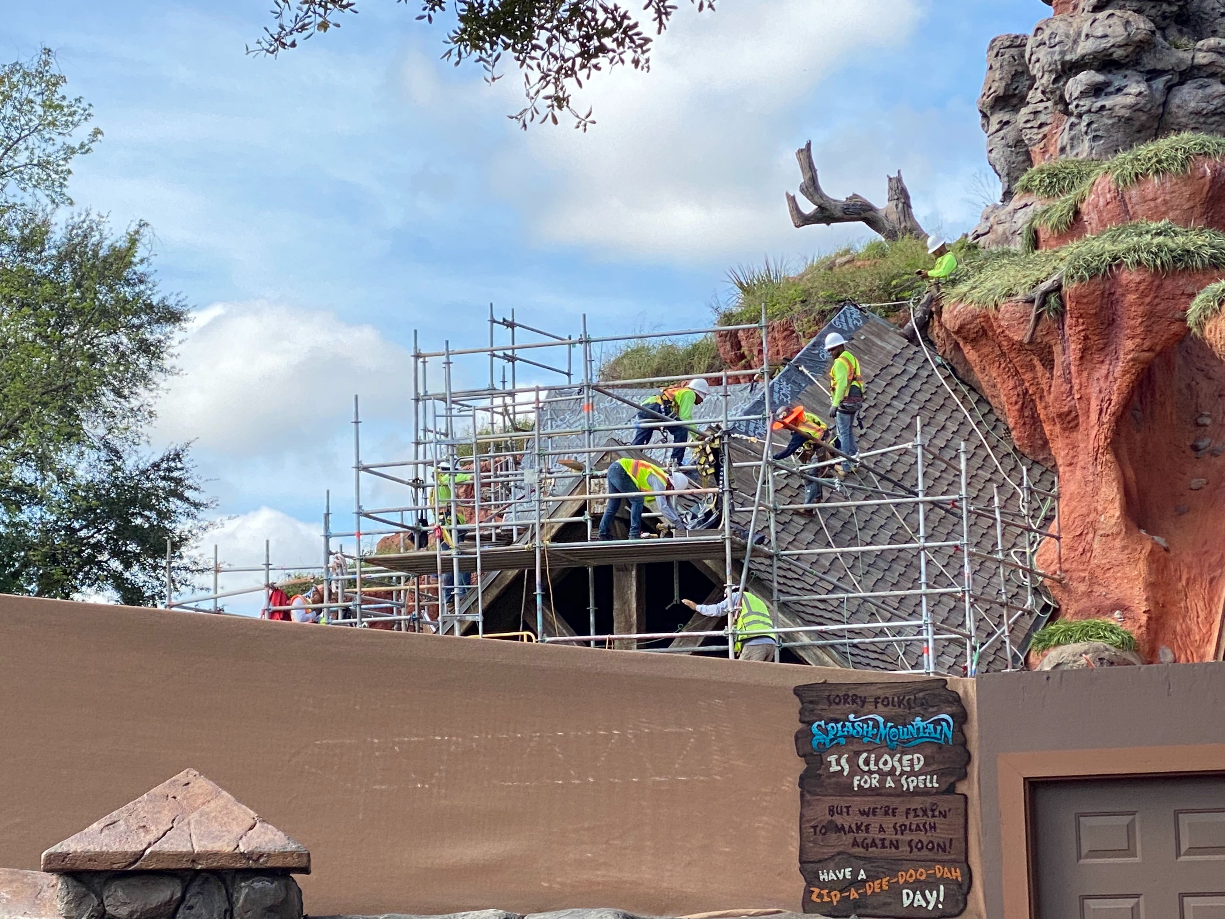 PHOTOS Splash Mountain Refurbishment Continues at the Magic Kingdom