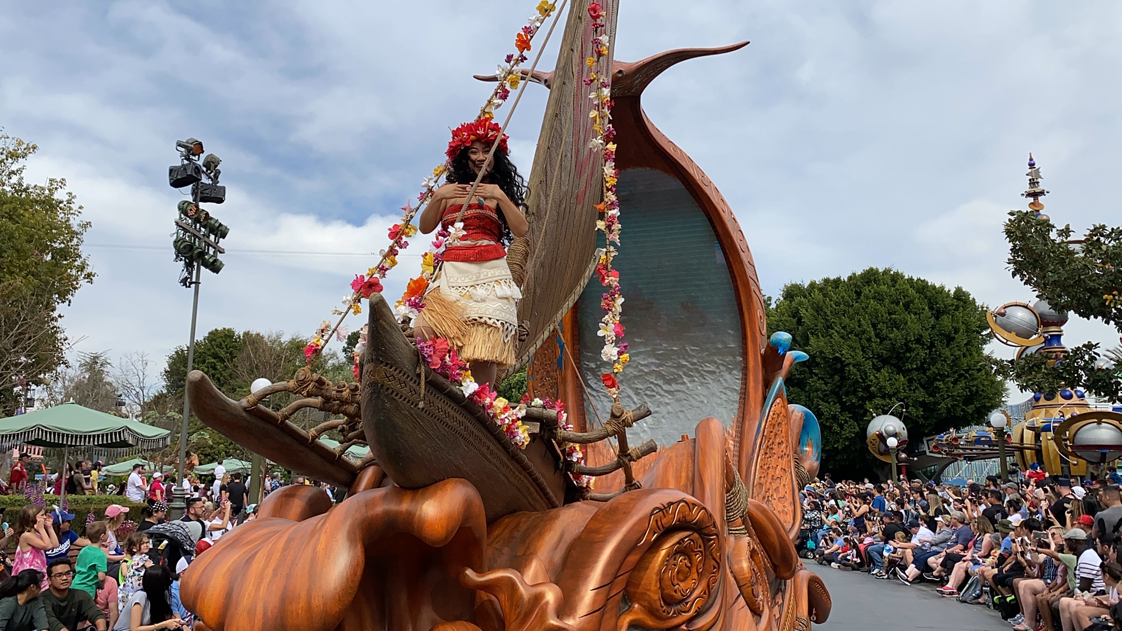 PHOTOS, VIDEO: New "Magic Happens" Parade Debuts At Disneyland - WDW ...