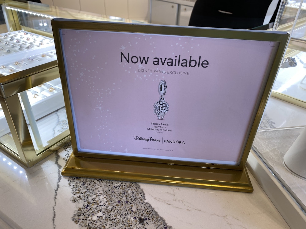 millennium falcon pandora charm