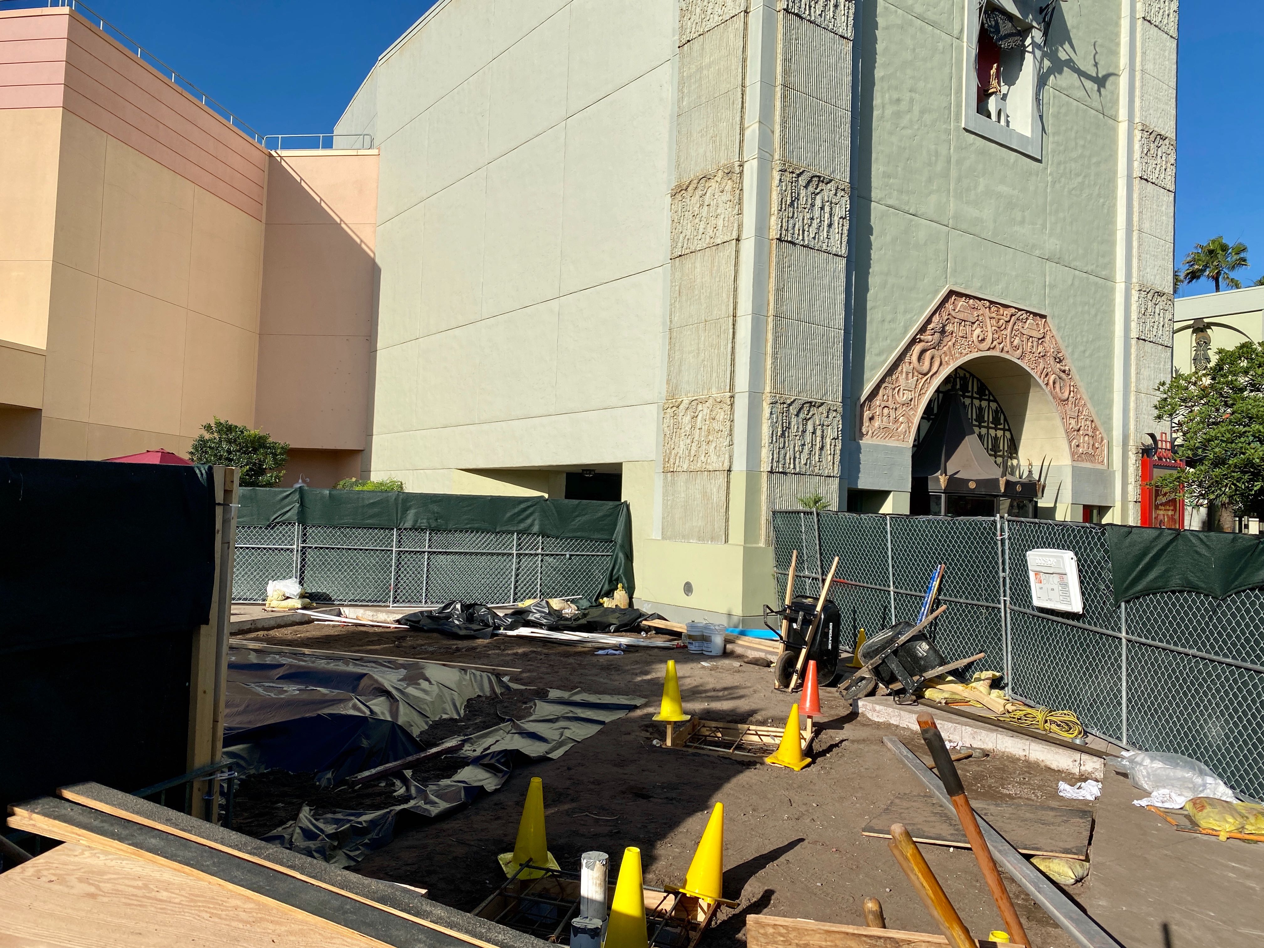 runaway-railway-previews-chinese-theatre-construction-02-22-2020-10.jpg