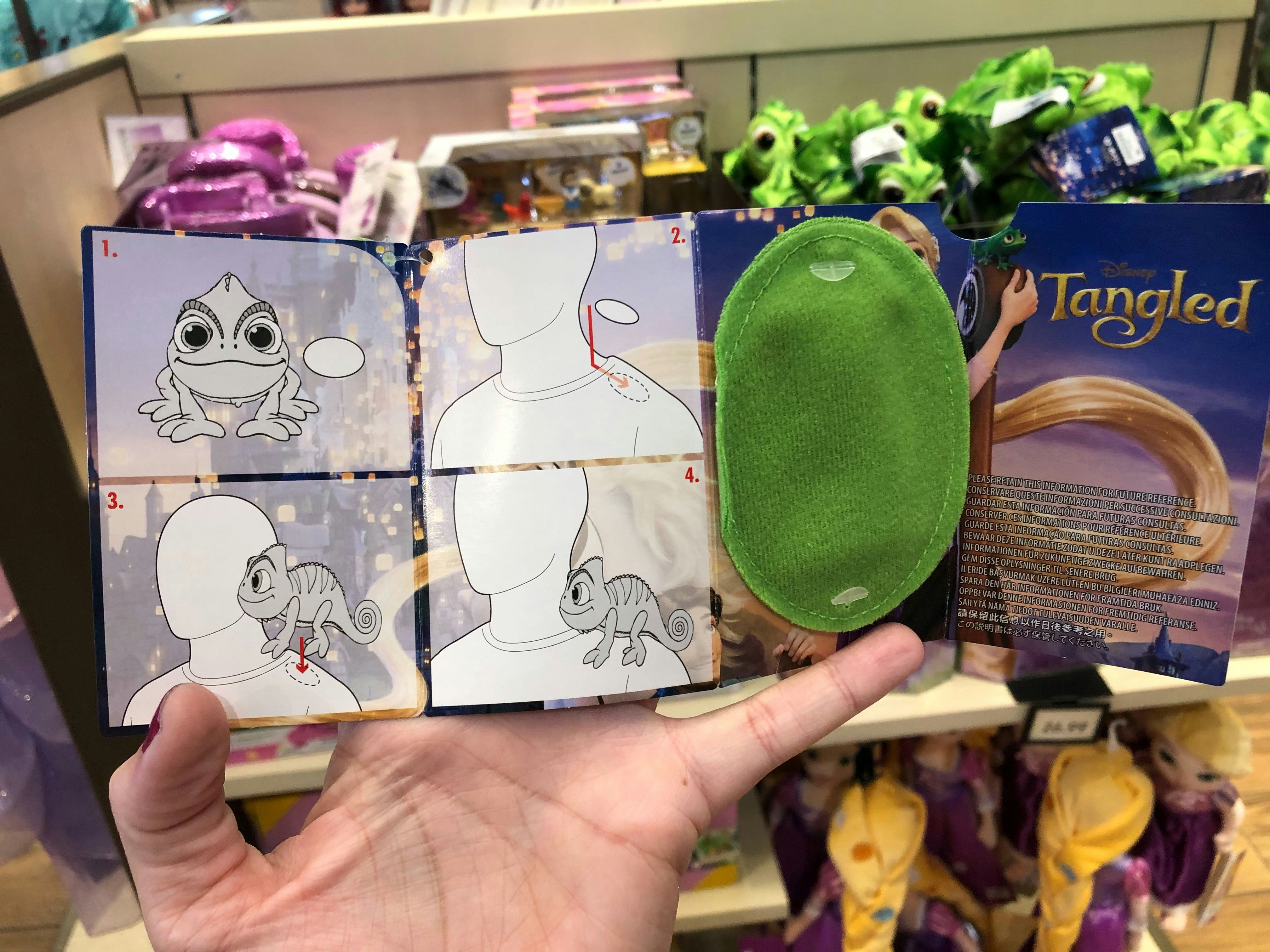 Disney Magnetic Shoulder Plush - Pascal - Tangled