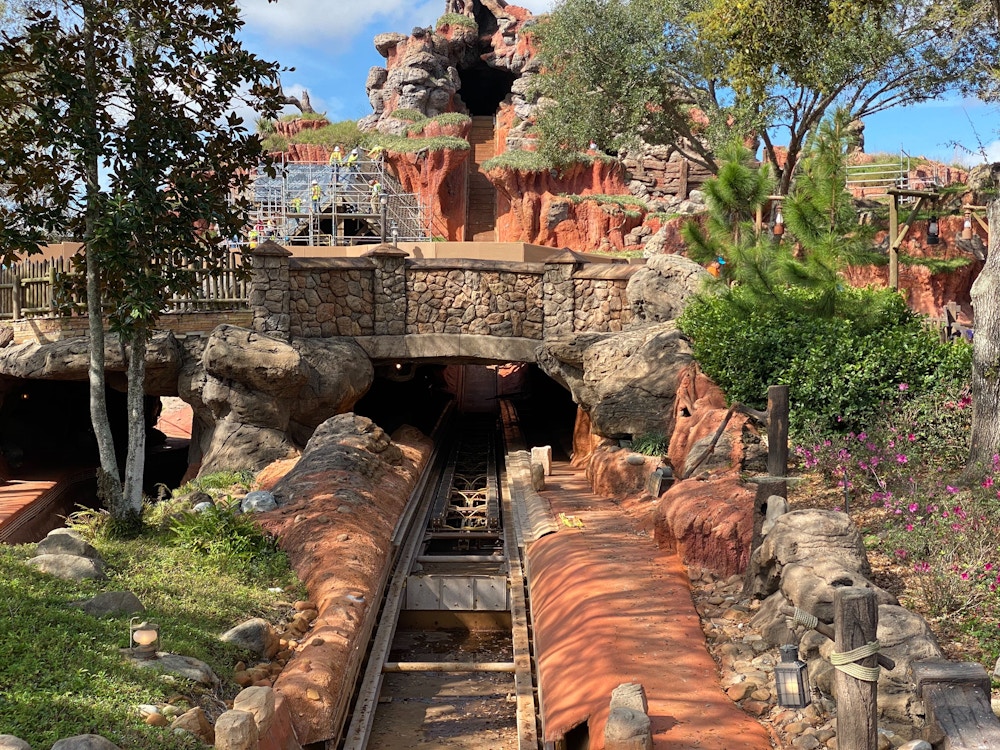 splash mountain completed track.jpg?auto=compress%2Cformat&fit=scale&h=750&ixlib=php 1.2