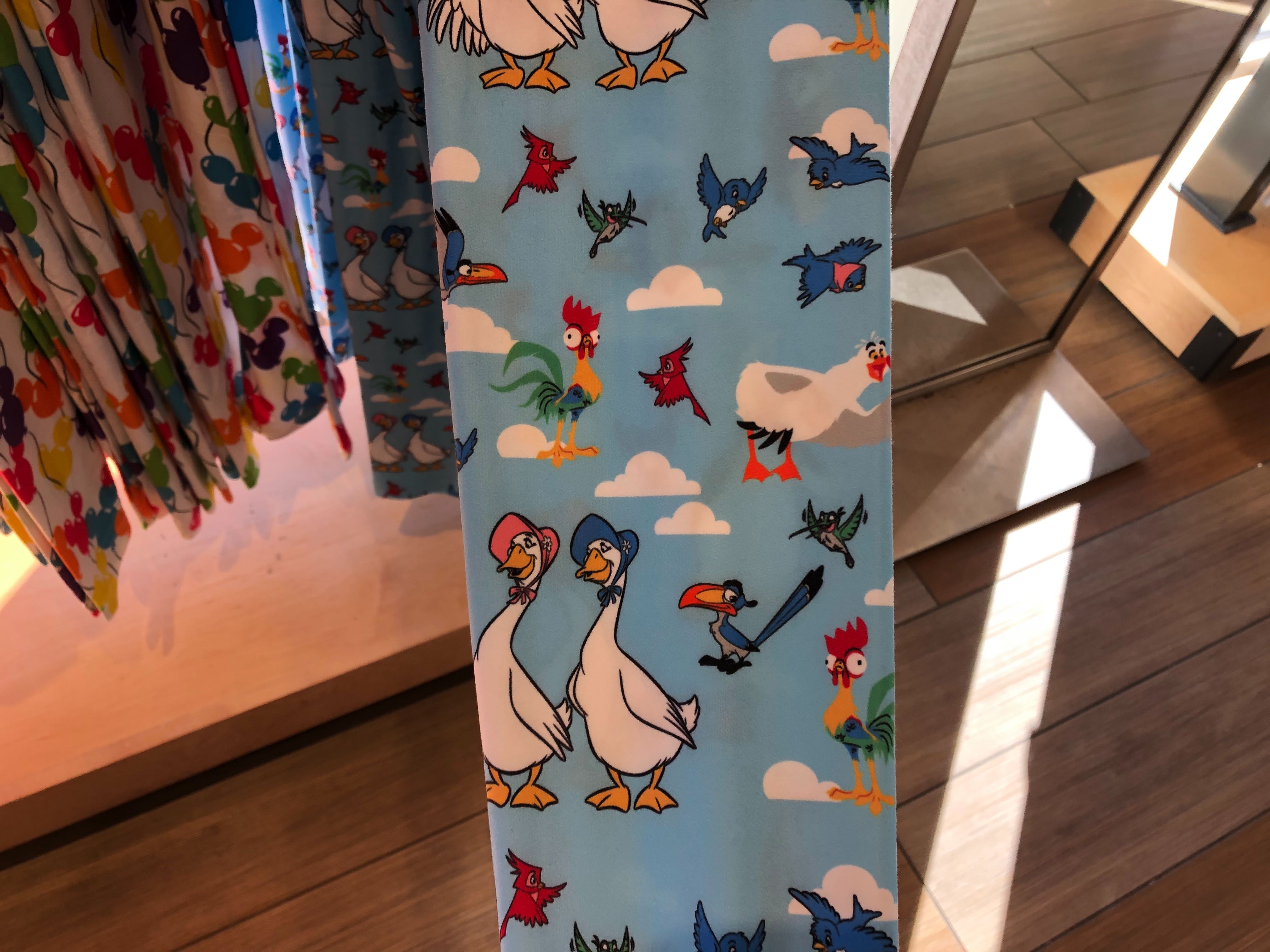 winnie-the-pooh-birds-shirt-leggings-disney-world-02-02-2020-1.jpg