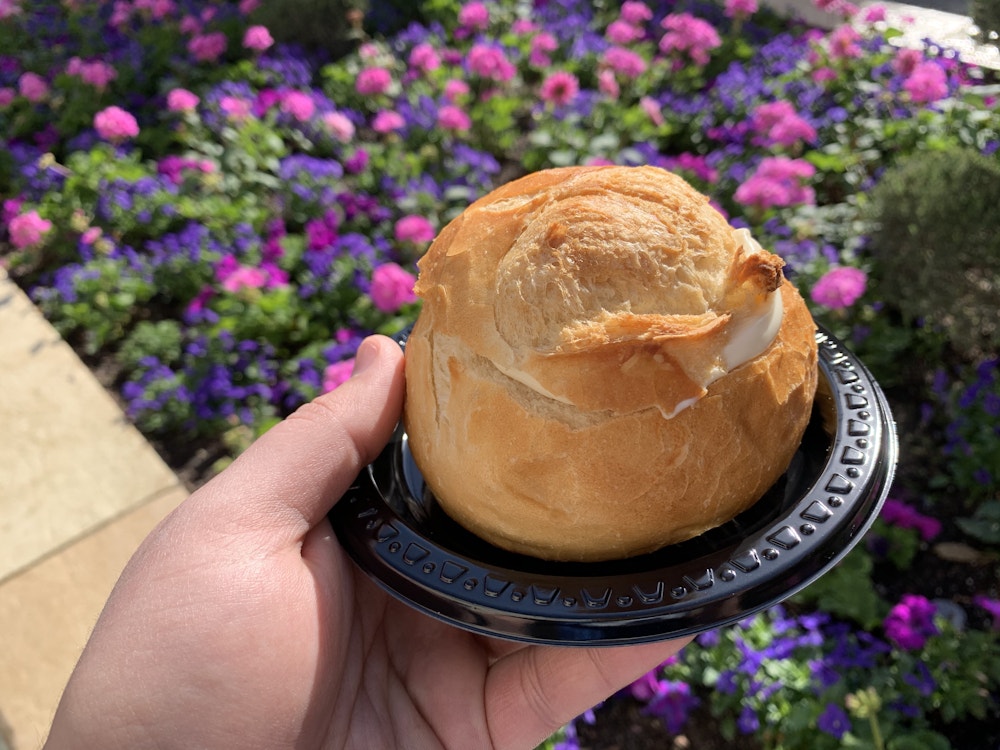 03 031120 EPCOT Brie Bowl .jpeg?auto=compress%2Cformat&fit=scale&h=750&ixlib=php 1.2