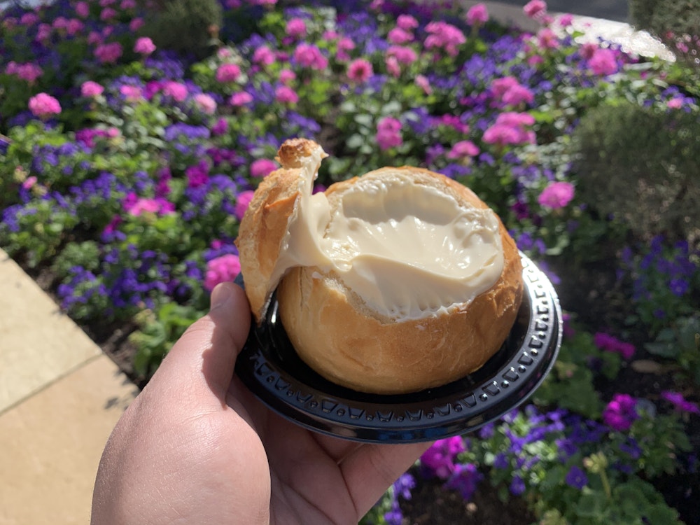 04 031120 EPCOT Brie Bowl .jpeg?auto=compress%2Cformat&fit=scale&h=750&ixlib=php 1.2