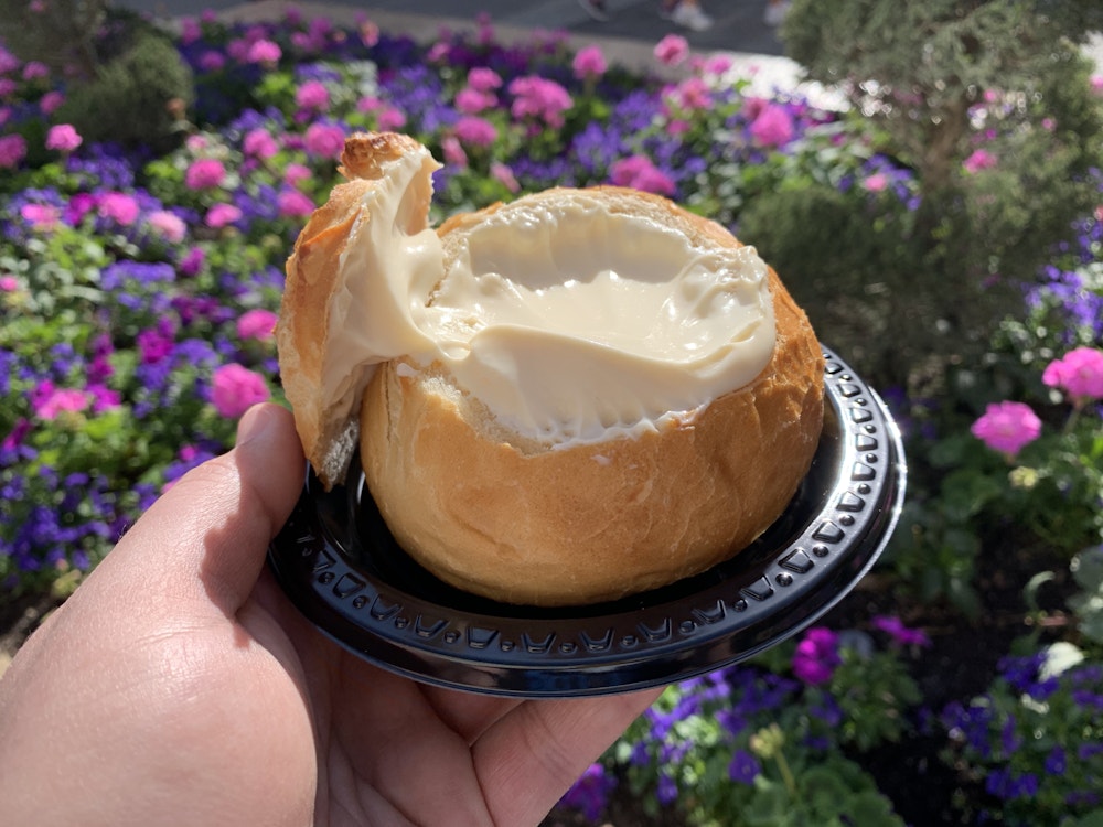 05 031120 EPCOT Brie Bowl .jpeg?auto=compress%2Cformat&fit=scale&h=750&ixlib=php 1.2