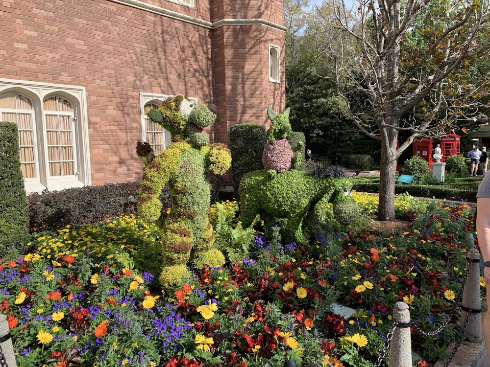 14 030320 EPCOT Hundred Acre Wood Topiaries.jpeg?auto=compress%2Cformat&fit=scale&h=750&ixlib=php 1.2