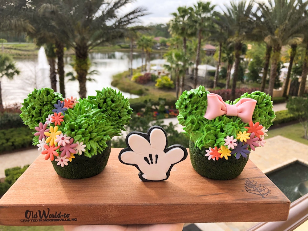 Four Seasons Orlando Mickey Minnie Topiary Cupcake Review March112020 12.jpg?auto=compress%2Cformat&fit=scale&h=750&ixlib=php 1.2