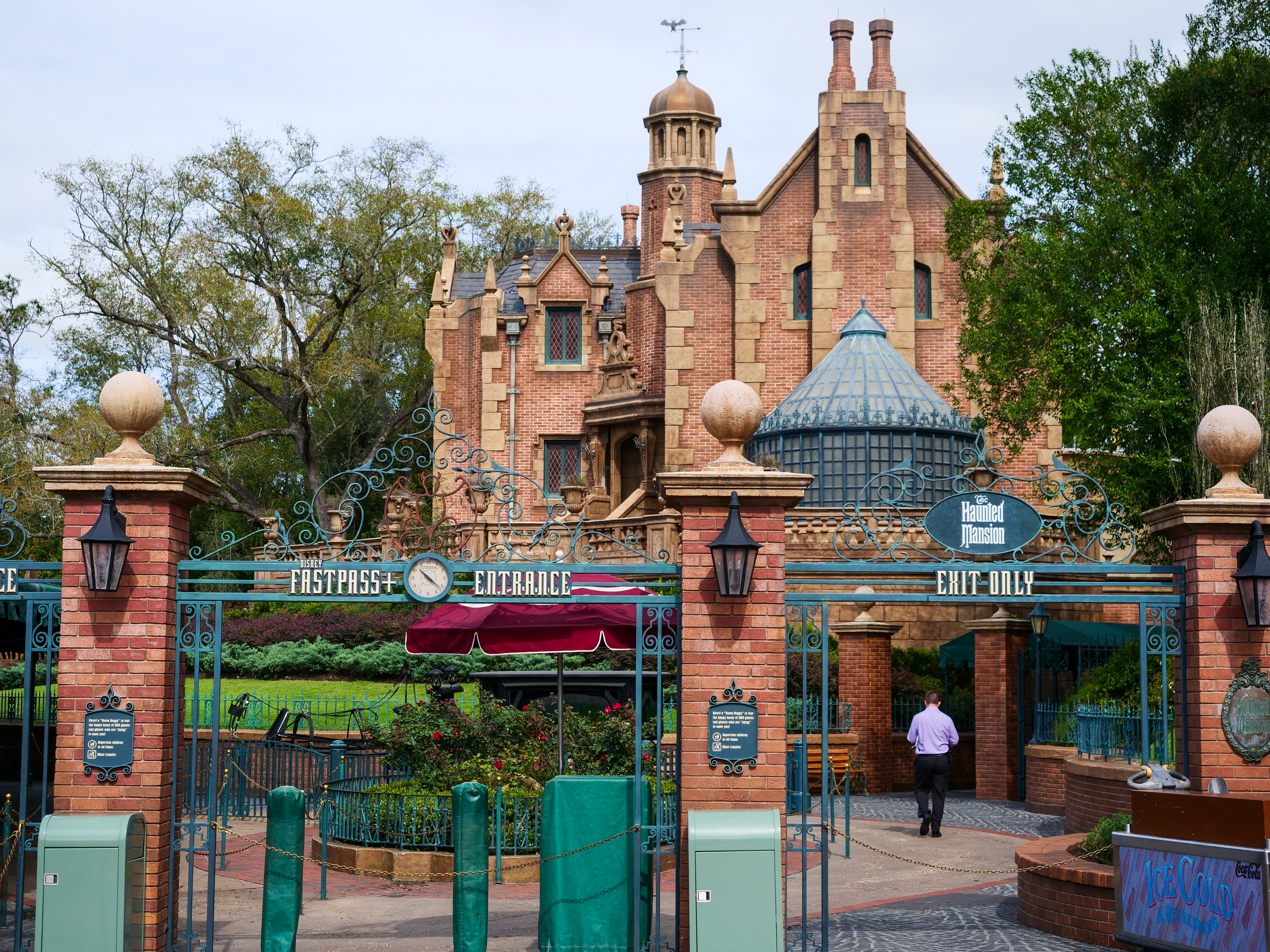 Haunted Mansion Closed