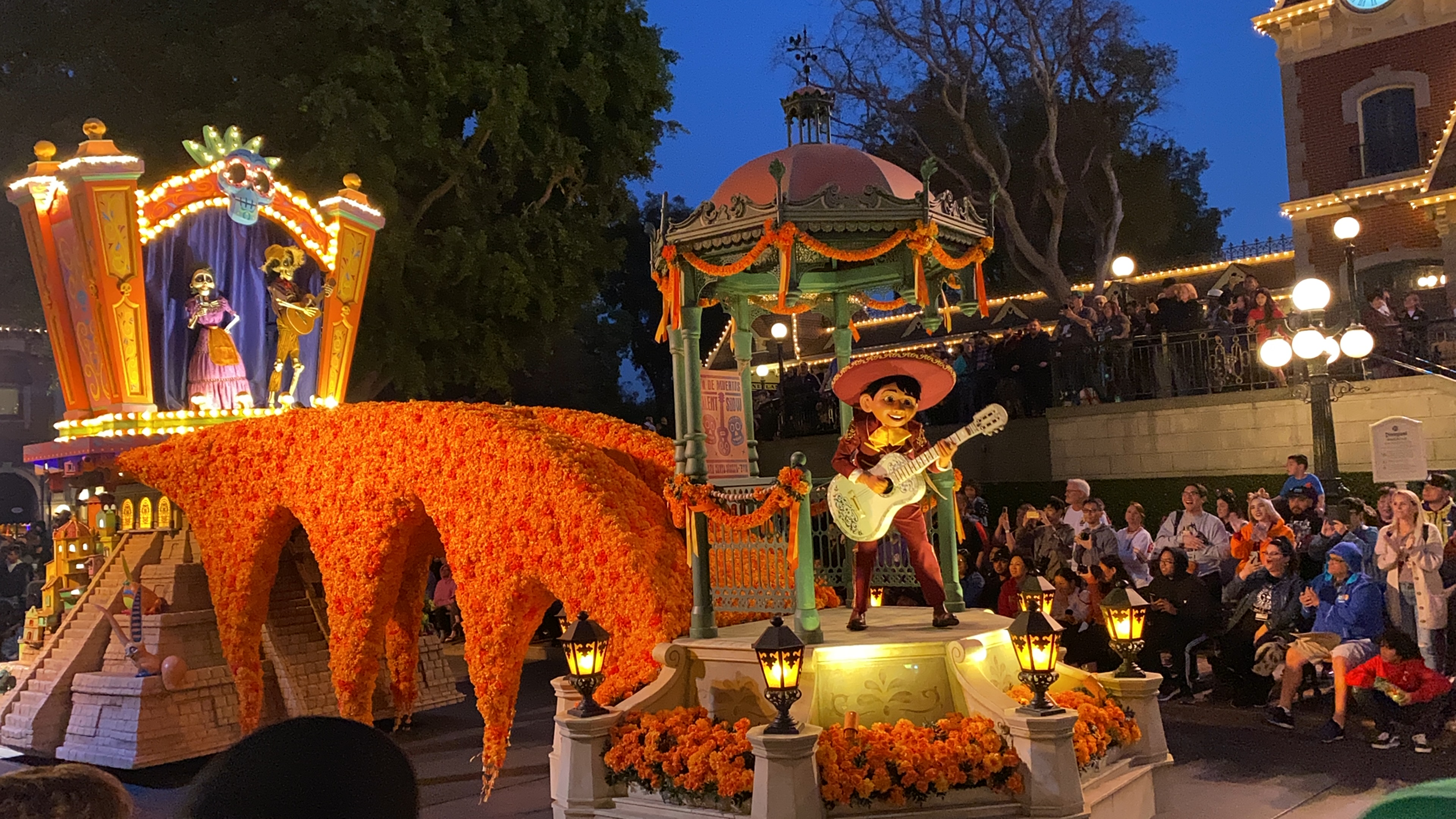 REVIEW Magic Doesn’t Happen with New “Magic Happens” Plaza Inn Parade