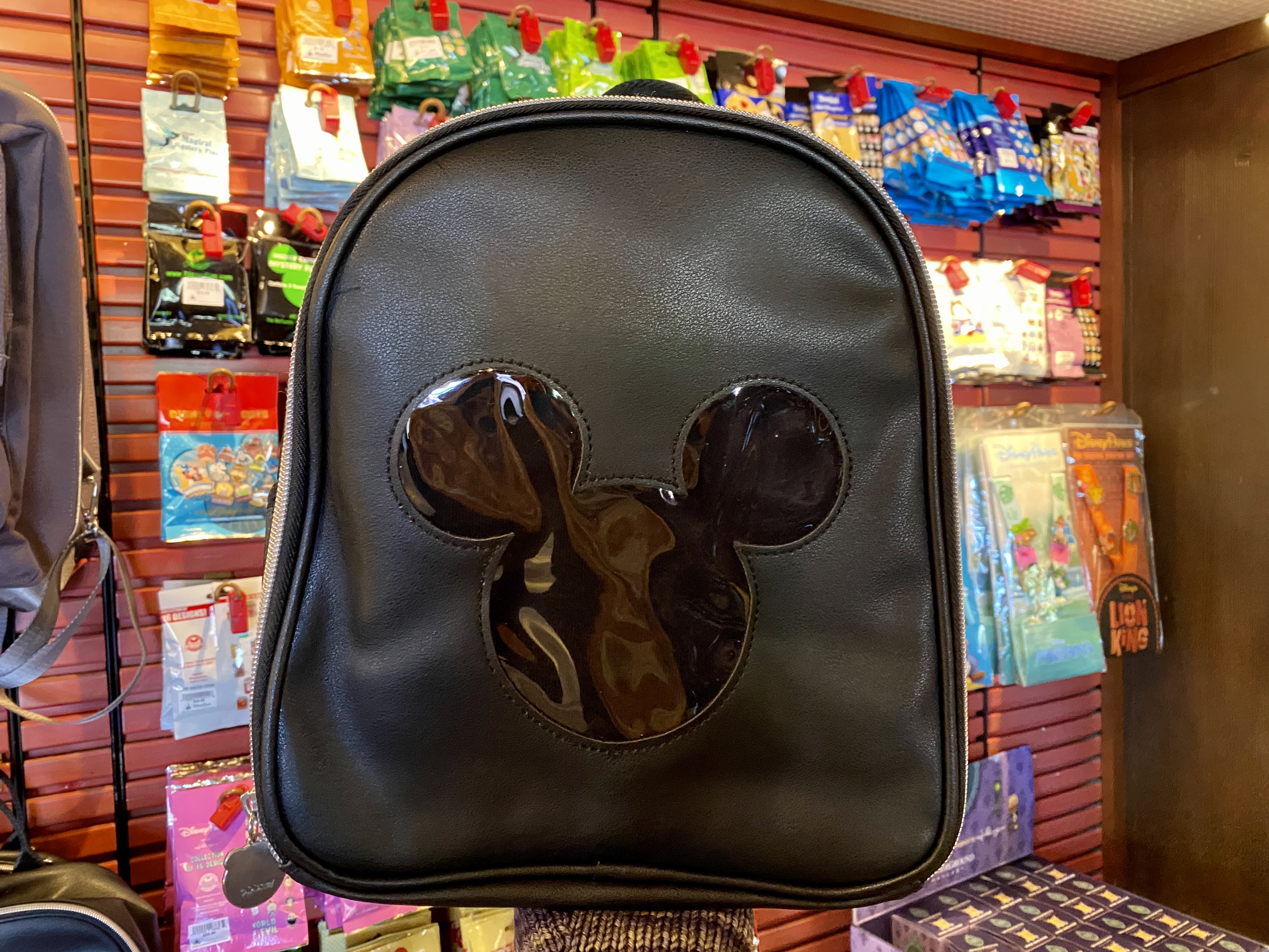 Pin trading bag