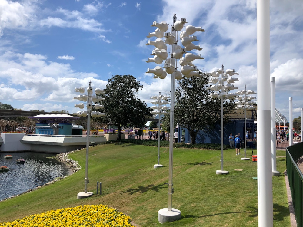 Purple Martins EPCOT2.jpg?auto=compress%2Cformat&fit=scale&h=750&ixlib=php 1.2