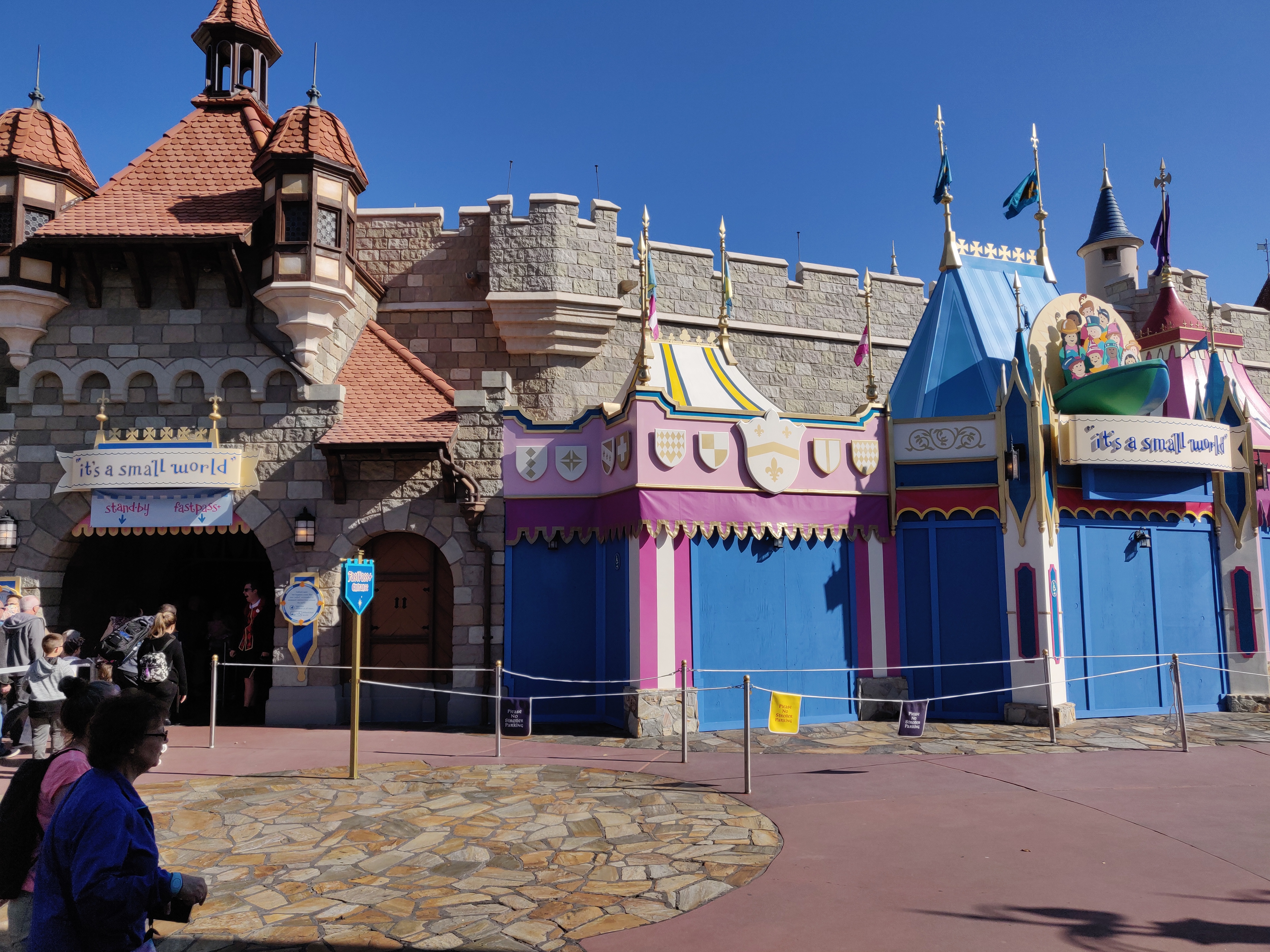 it's a small world Queue Refurbishment