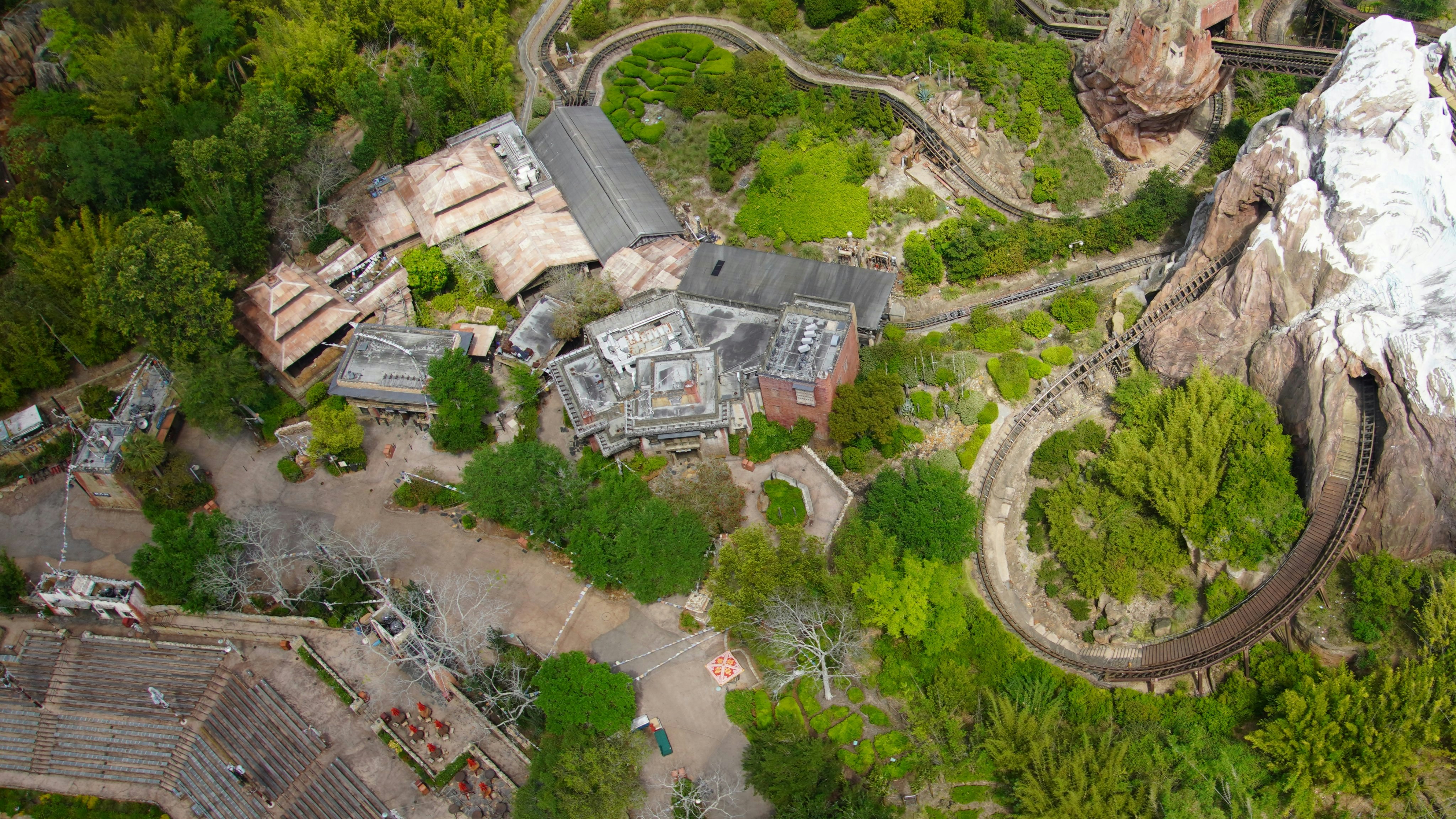 aerial images closed disneys animal kingdom covid 19 bioreconstruct 9.jpeg?auto=compress%2Cformat&ixlib=php 1.2