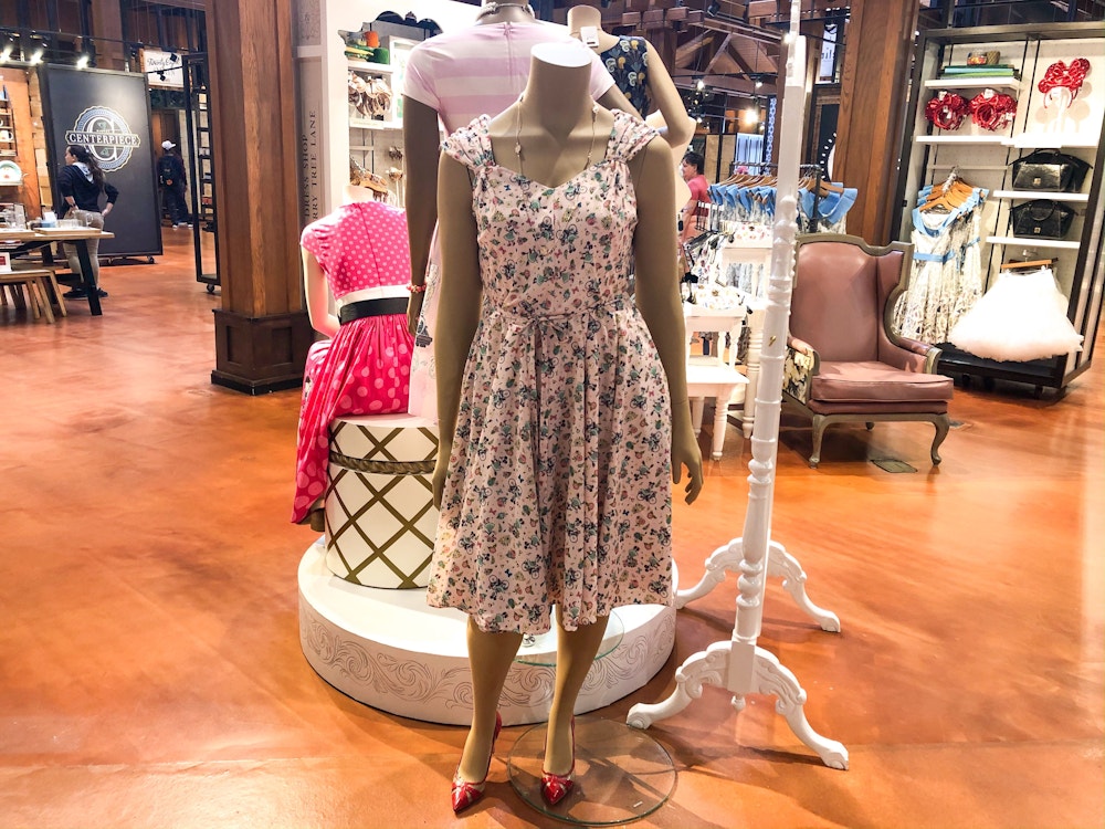 disney dress shop floral flower andgarden Minnie disneyspringscoop 5.jpg?auto=compress%2Cformat&fit=scale&h=750&ixlib=php 1.2