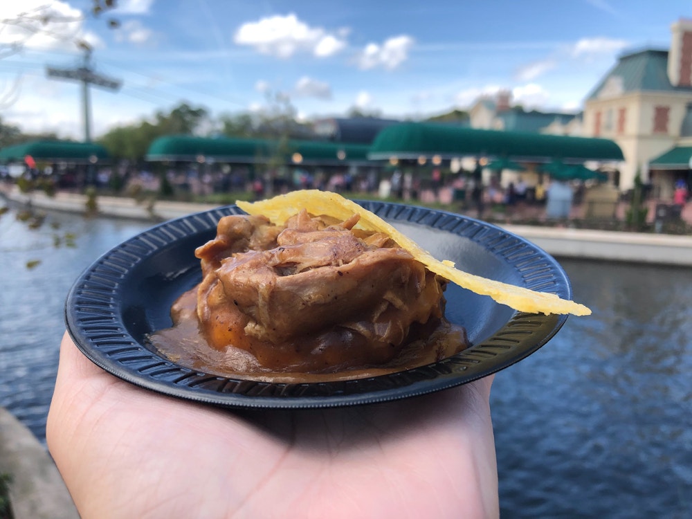 duck confit fleur de lys 2020 epcot international flower garden festival 2.jpg?auto=compress%2Cformat&fit=scale&h=750&ixlib=php 1.2