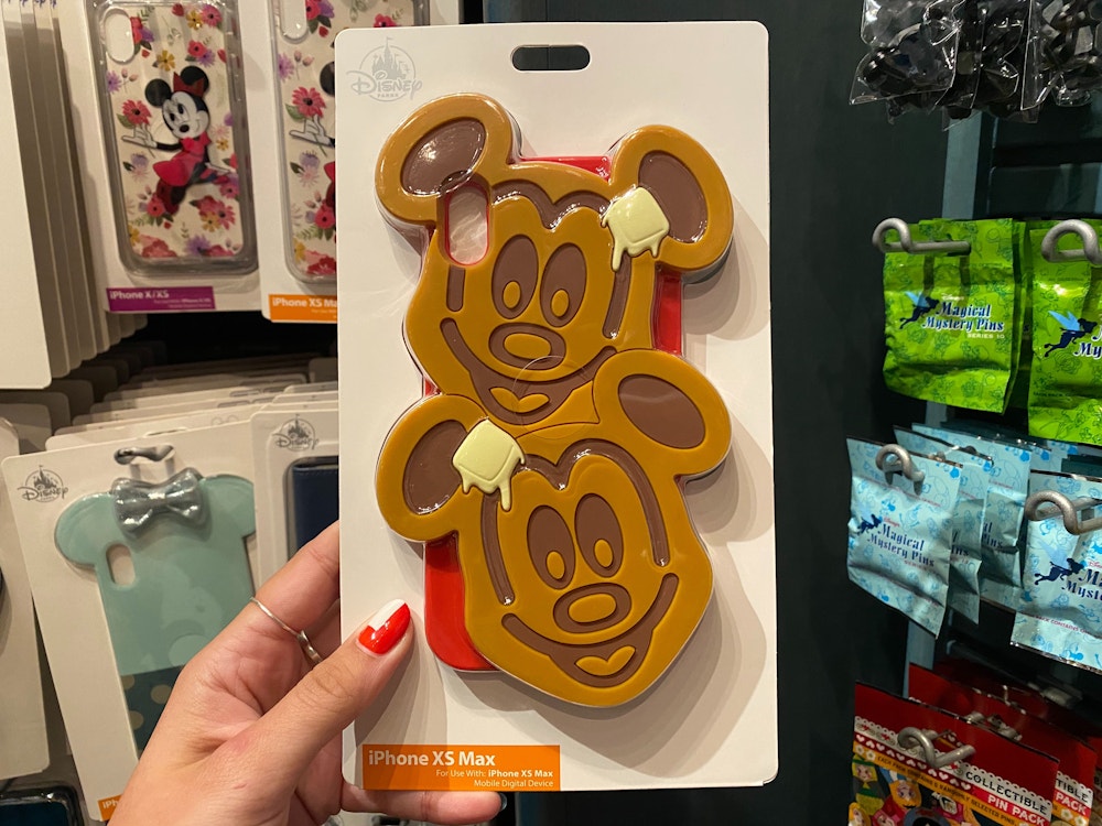 mickey waffle iphone case d tech off the page disney california adventure 1.jpg?auto=compress%2Cformat&fit=scale&h=750&ixlib=php 1.2