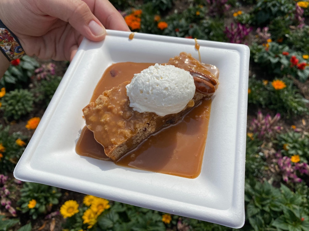 pecan cake magnolia terrace 2020 epcot international flower garden festival 11.jpg?auto=compress%2Cformat&fit=scale&h=750&ixlib=php 1.2