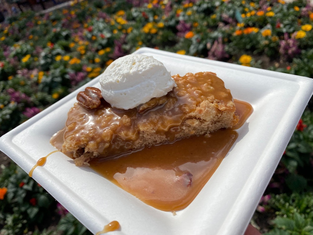 pecan cake magnolia terrace 2020 epcot international flower garden festival 19.jpg?auto=compress%2Cformat&fit=scale&h=750&ixlib=php 1.2