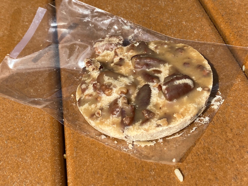 pecan praline magnolia terrace 2020 epcot international flower garden festival 4.jpg?auto=compress%2Cformat&fit=scale&h=750&ixlib=php 1.2