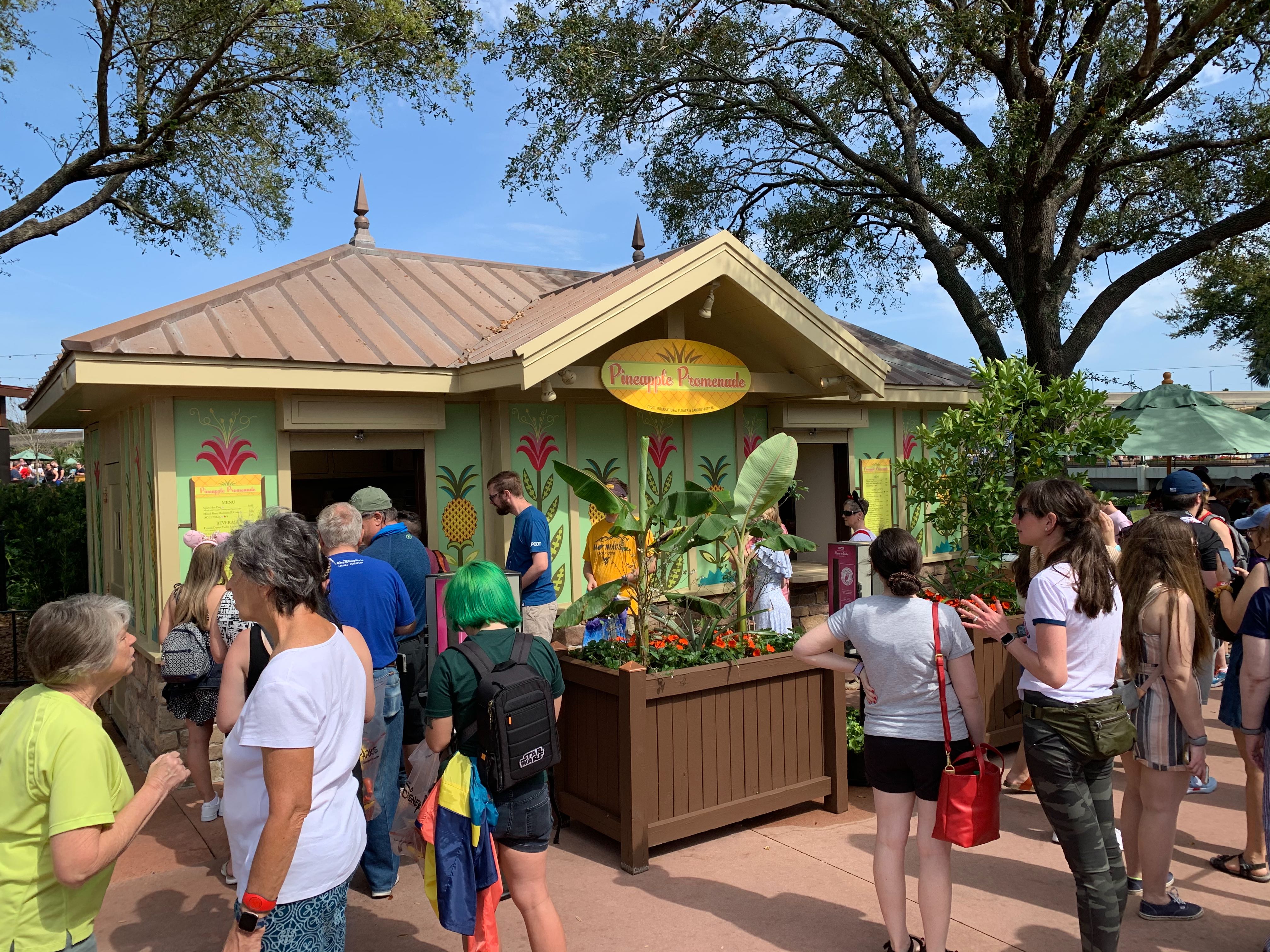 PHOTOS, REVIEW Pineapple Promenade Brings a Taste of the Tropics (and