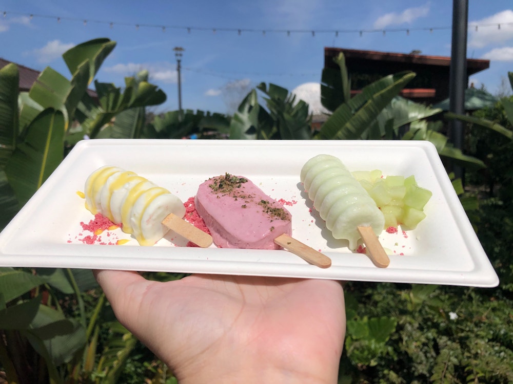 popsicle trio refreshment port 2020 epcot international flower garden festival 3.jpg?auto=compress%2Cformat&fit=scale&h=750&ixlib=php 1.2