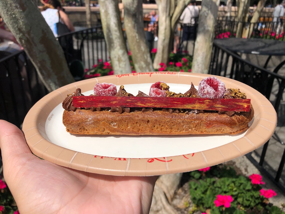 raspberry eclair fleur de lys 2020 epcot international flower garden festival 1.jpg?auto=compress%2Cformat&fit=scale&h=750&ixlib=php 1.2