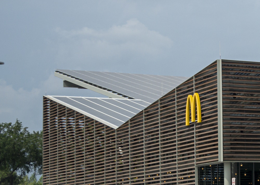 McDonalds Construction 4 15 20 roof panels.jpg?auto=compress%2Cformat&fit=scale&h=714&ixlib=php 1.2